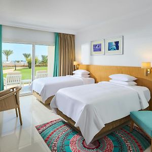 Garden View Room Guest room Garden View 2 Twin Beds